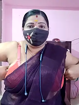 Snapshot of lathikaqueentamil chatting on 09.29.25 lathikaqueentamil online show from 09.29.25