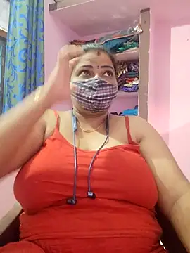 Snapshot of lathikaqueentamil chatting on 10.05.25 lathikaqueentamil online show from 10.05.25