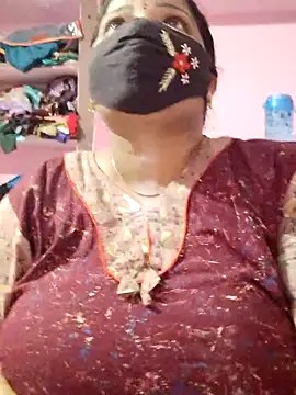 Snapshot of lathikaqueentamil chatting on 10.08.25 lathikaqueentamil online show from 10.08.25