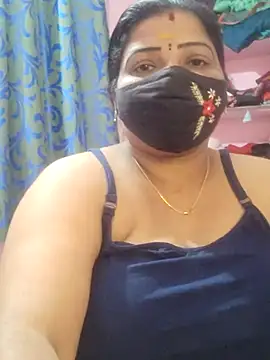 Snapshot of lathikaqueentamil chatting on 10.12.25 lathikaqueentamil online show from 10.12.25