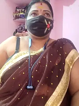 Snapshot of lathikaqueentamil chatting on 10.17.25 lathikaqueentamil online show from 10.17.25