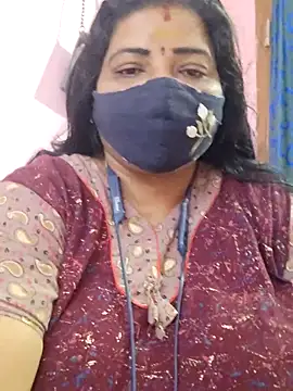 Snapshot of lathikaqueentamil chatting on 10.29.25 lathikaqueentamil online show from 10.29.25