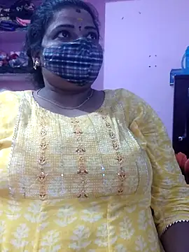 Snapshot of lathikaqueentamil chatting on 10.30.25 lathikaqueentamil online show from 10.30.25