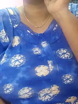 Snapshot of lathikaqueentamil chatting on 11.02.25 lathikaqueentamil online show from 11.02.25