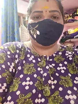 Snapshot of lathikaqueentamil chatting on 11.04.25 lathikaqueentamil online show from 11.04.25