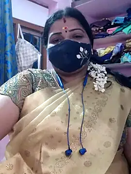 Snapshot of lathikaqueentamil chatting on 11.06.25 lathikaqueentamil online show from 11.06.25