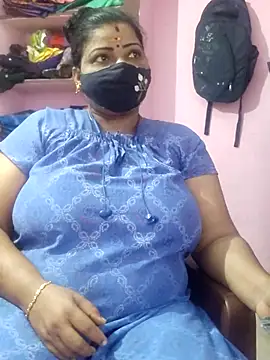 Snapshot of lathikaqueentamil chatting on 11.11.25 lathikaqueentamil online show from 11.11.25