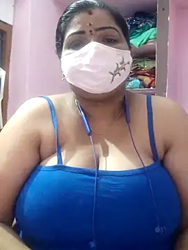 Snapshot of lathikaqueentamil chatting on 11.15.25 lathikaqueentamil online show from 11.15.25