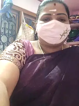 Snapshot of lathikaqueentamil chatting on 11.17.25 lathikaqueentamil online show from 11.17.25