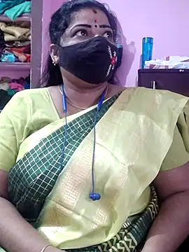 Snapshot of lathikaqueentamil chatting on 11.22.25 lathikaqueentamil online show from 11.22.25