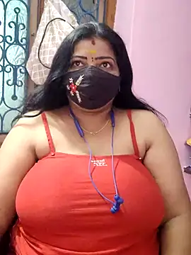 Snapshot of lathikaqueentamil chatting on 11.28.25 lathikaqueentamil online show from 11.28.25