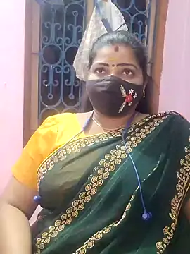 Snapshot of lathikaqueentamil chatting on 11.28.25 lathikaqueentamil online show from 11.28.25