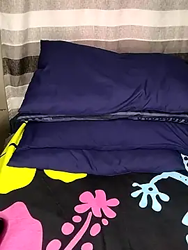 Berryangel03 online show from 10.19.25