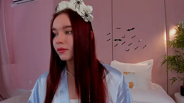 NoraHaynes online show from 10.27.25