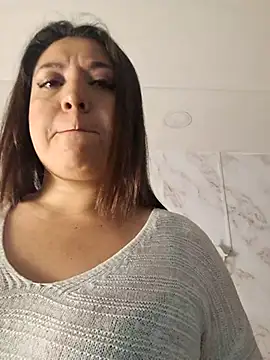 Snapshot of Paula_And chatting on 03.12.26 Paula And online show from 03.12.26