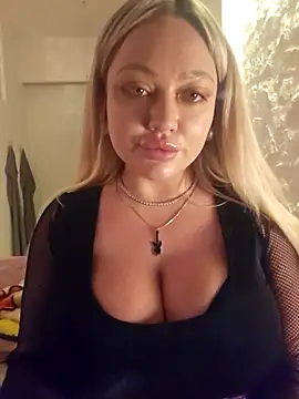 misstitmouseofficial online show from 09.22.25