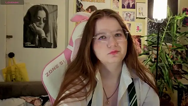 Snapshot of Sienna-Cow chatting on 10.24.25 Sienna-Cow online show from 10.24.25