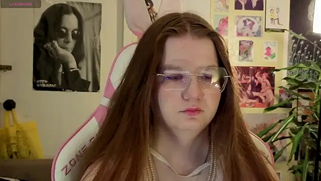 Snapshot of Sienna-Cow chatting on 10.25.25 Sienna-Cow online show from 10.25.25