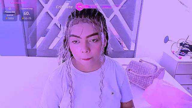 nahomy ryans online show from 10.28.25