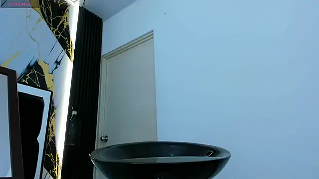 Snapshot of SweetCata_ts chatting on 11.09.25 SweetCata ts online show from 11.09.25