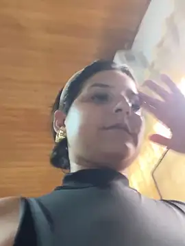 Snapshot of Alina0 chatting on 10.23.25 Alina0 online show from 10.23.25