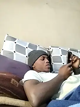 Snapshot of young21za chatting on 09.25.25 young21za online show from 09.25.25