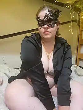 VeiledMuse online show from 12.17.25