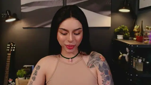 Snapshot of LUNACOCKSLAYER chatting on 11.01.25 LUNACOCKSLAYER online show from 11.01.25