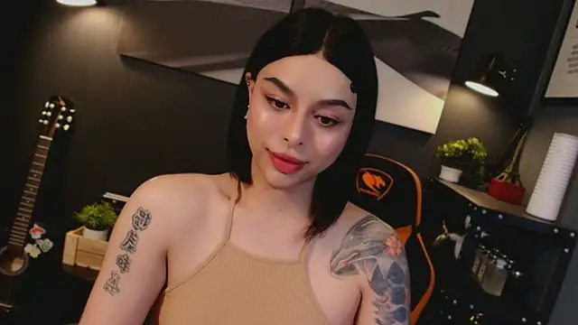 Snapshot of LUNACOCKSLAYER chatting on 11.26.25 LUNACOCKSLAYER online show from 11.26.25