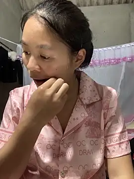 NhuFox online show from 09.17.25