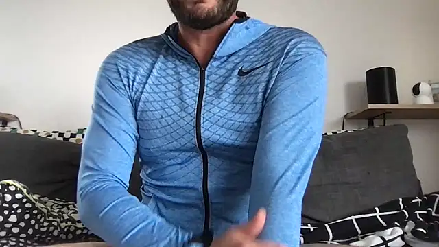 Snapshot of Toysboy67bi chatting on 09.29.25 Toysboy67bi online show from 09.29.25