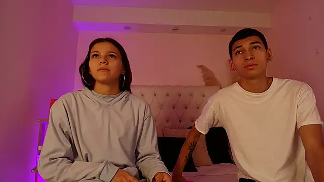 AmelieAndAce online show from 11.03.25