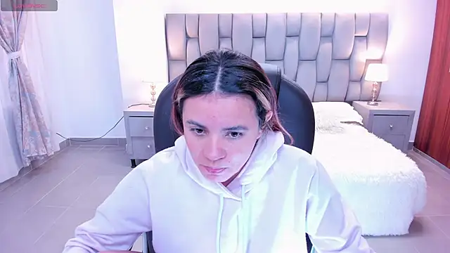 Celestee rain online show from 12.02.25