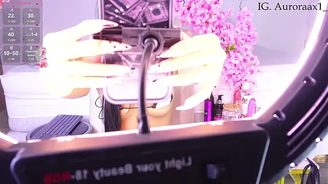 Auroraa x1 online show from 11.08.25