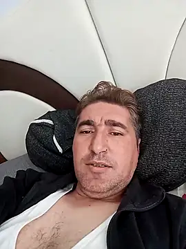 Snapshot of mert0359 chatting on 10.28.25 mert0359 online show from 10.28.25