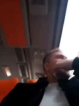 Snapshot of mert0359 chatting on 11.23.25 mert0359 online show from 11.23.25