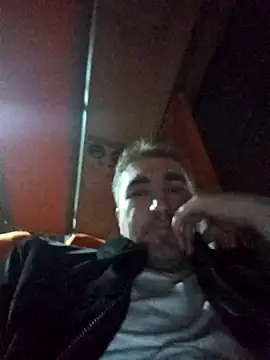 Snapshot of mert0359 chatting on 11.25.25 mert0359 online show from 11.25.25