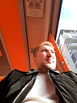 Snapshot of mert0359 chatting on 11.26.25 mert0359 online show from 11.26.25