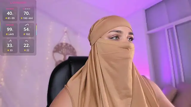 Snapshot of amila_hagda chatting on 09.24.25 amila hagda online show from 09.24.25