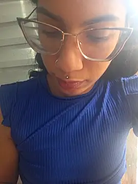 Snapshot of RavenShyfit chatting on 11.10.25 RavenShyfit online show from 11.10.25