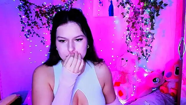 Snapshot of ChloeRicc chatting on 12.13.25 ChloeRicc online show from 12.13.25