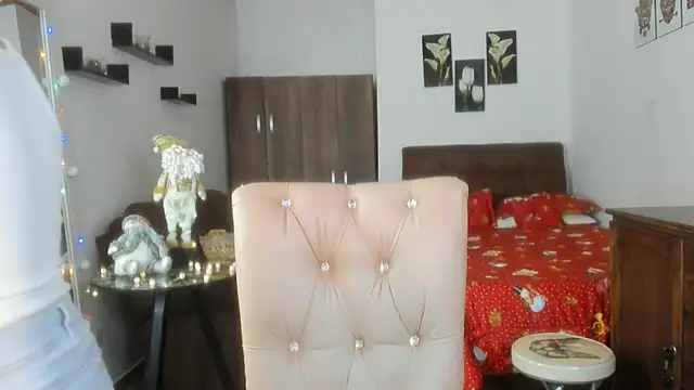 Bryony Sullyvan online show from 12.26.24