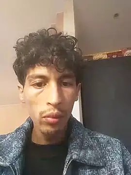 Snapshot of lusiboy96 chatting on 10.14.25 lusiboy96 online show from 10.14.25