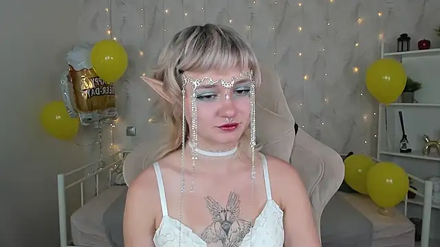 Tori Cutie online show from 10.05.25