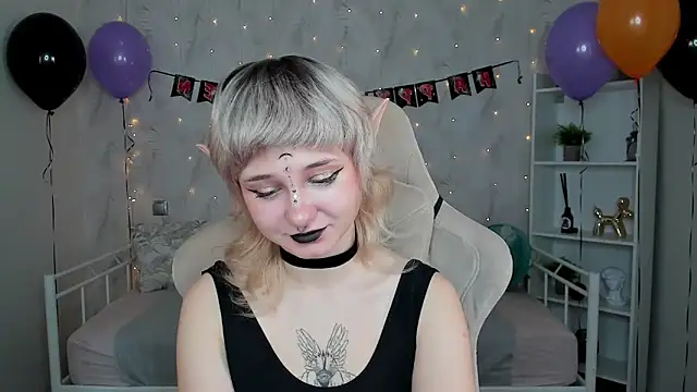 Tori Cutie online show from 11.01.25