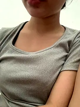 Snapshot of Nguyenha11 chatting on 09.16.25 Nguyenha11 online show from 09.16.25