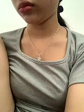 Snapshot of Nguyenha11 chatting on 10.29.25 Nguyenha11 online show from 10.29.25