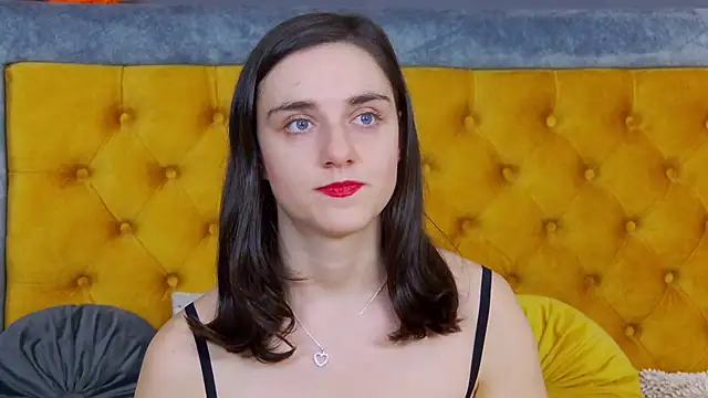 Snapshot of Jessica_White_ chatting on 11.20.25 Jessica White online show from 11.20.25