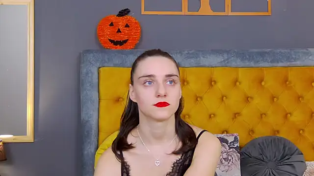 Snapshot of Jessica_White_ chatting on 11.21.25 Jessica White online show from 11.21.25