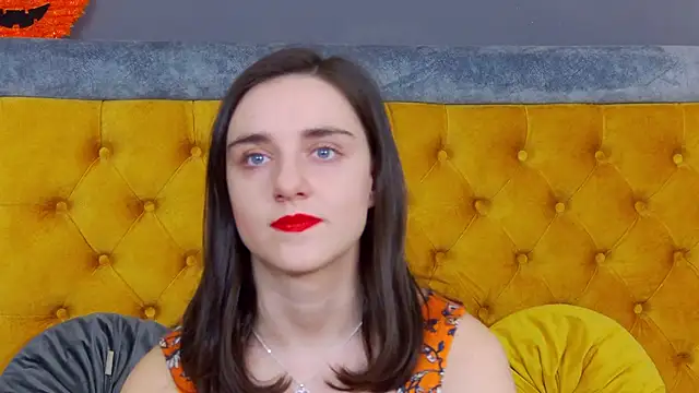 Snapshot of Jessica_White_ chatting on 11.24.25 Jessica White online show from 11.24.25